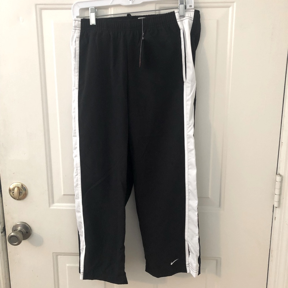 NWT Small Nike Black Ankle length Track Pants